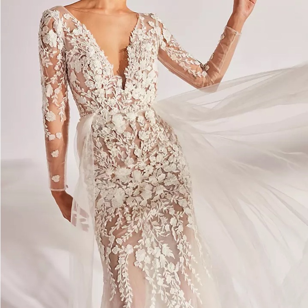 Galina Signature Elegant White Floral Lace wedding Dress